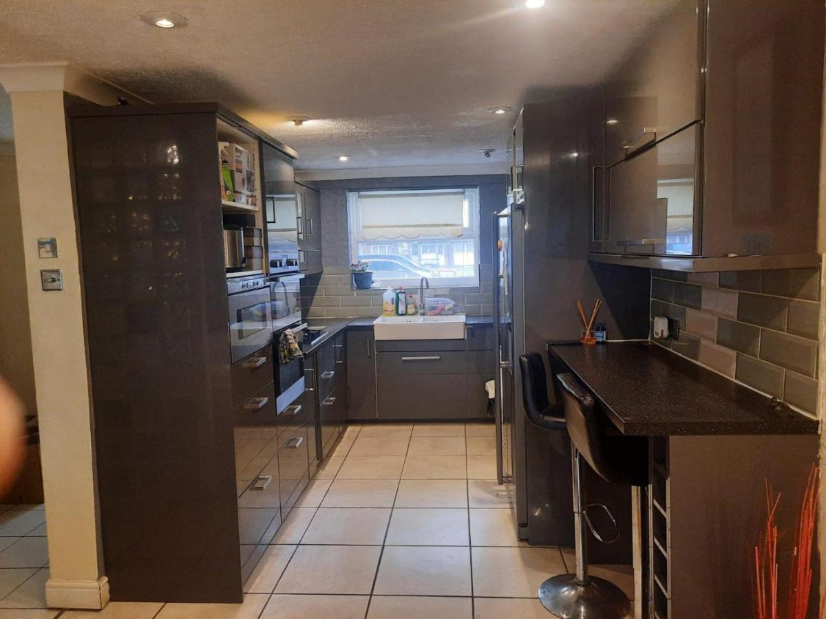 Home Away In A Close Thamesmead  Екстер'єр фото