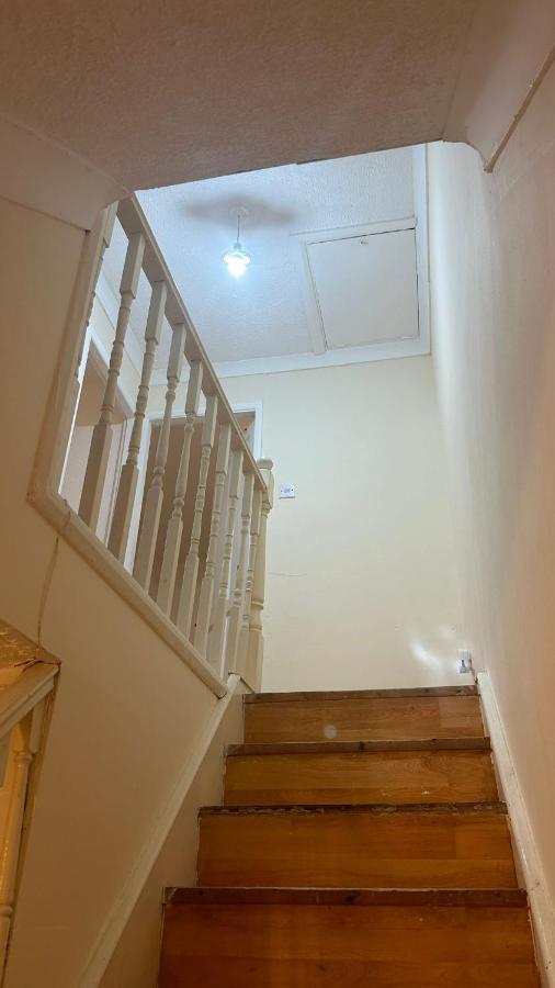 Home Away In A Close Thamesmead  Екстер'єр фото
